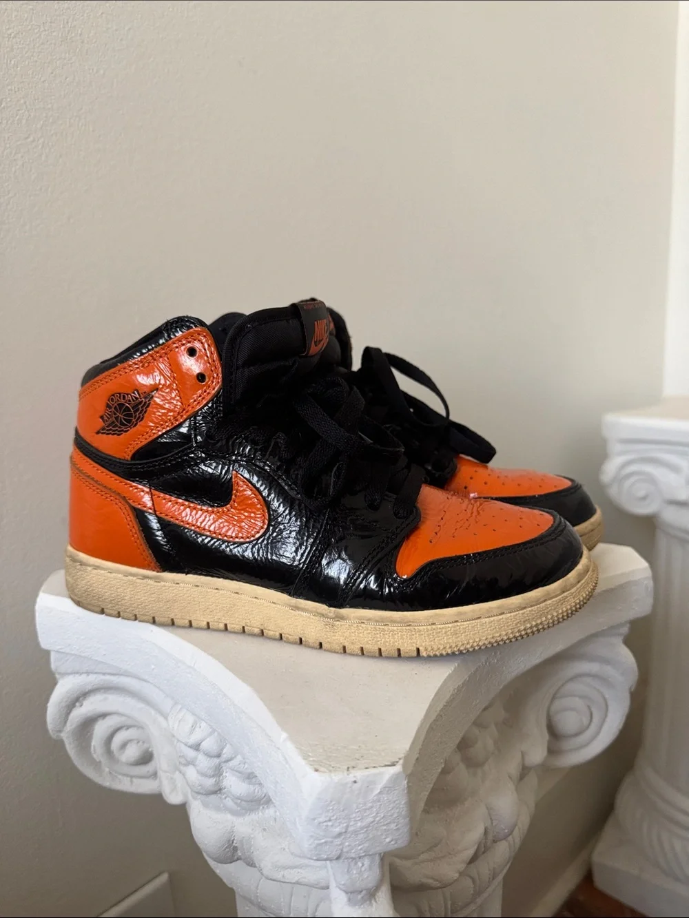 Nike Shattered Backboard Boys Retro Sneakers